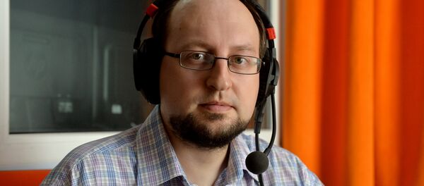 Уфолог Илья Бутов в студии Уфолог Илья Бутов в студии - Sputnik Беларусь