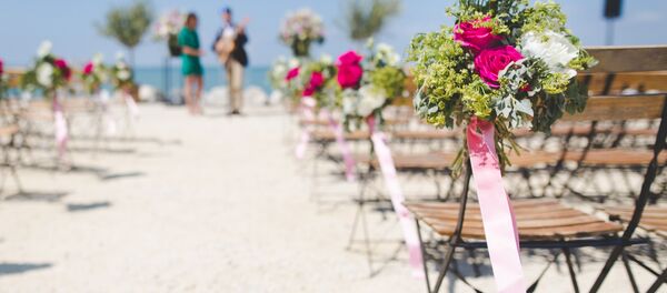 Подготовка к церемонии брака на берегу моря - Sputnik Беларусь