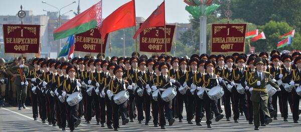 Воспитанники Суворовского училища на параде 3 июля - Sputnik Беларусь