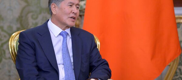 Президент Кыргызстана Алмазбек Атамбаев - Sputnik Беларусь