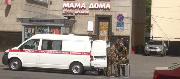 Машина саперов у здания ГУМа в Минске - Sputnik Беларусь