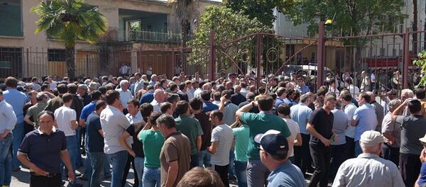 Акция протеста у здания МВД в Абхазии - Sputnik Беларусь