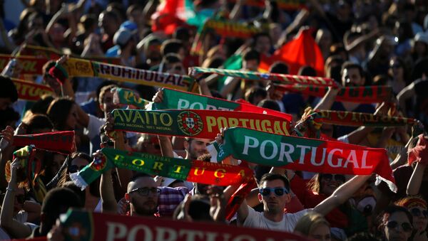 Болельщики сборной Португалии по футболу - Sputnik Беларусь