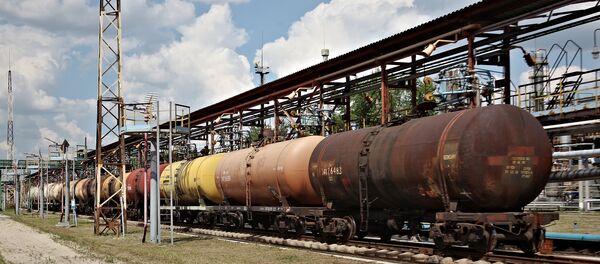 Работа отделения управления переработки нефти Работа отделения управления переработки нефти - Sputnik Беларусь