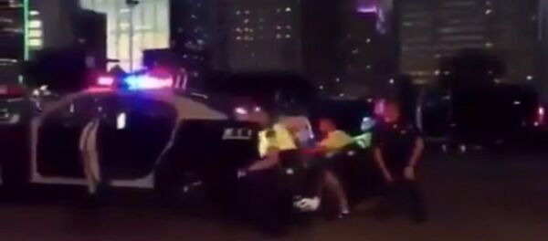 СПУТНИК_Звуки выстрелов и вой сирен в Далласе, где неизвестные убили полицейских - Sputnik Беларусь