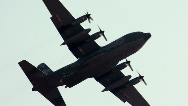 Военный самолет Hercules C-130 - Sputnik Беларусь