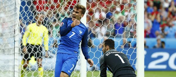 Нападающий французской сборной Антуан Гризманн - Sputnik Беларусь