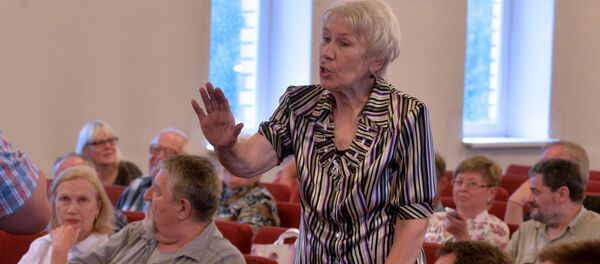 Спор вокруг надстройки мансардного этажа в доме на проспекте Независимости Спор вокруг надстройки мансардного этажа в доме на проспекте Независимости - Sputnik Беларусь