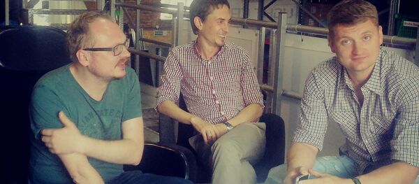 Андрэй Курэйчык, Зміцер Фрыга і Сяргей Якубоўскі Андрэй Курэйчык, Зміцер Фрыга і Сяргей Якубоўскі - Sputnik Беларусь