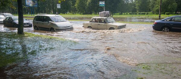 Потоп на улице Богдановича - Sputnik Беларусь