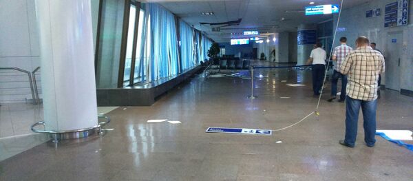 Выбитые стекла в аэропорту - Sputnik Беларусь