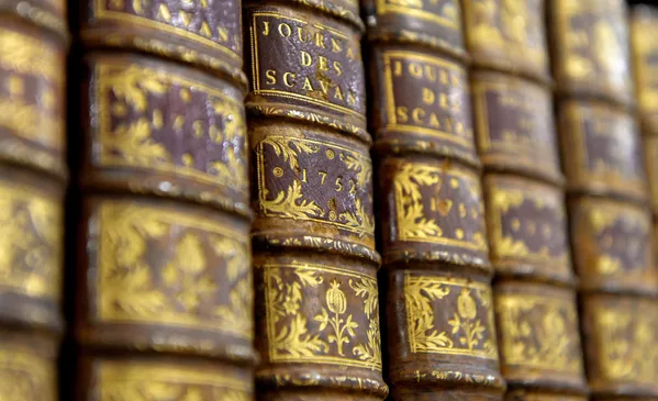 Старинные книги в хранилище старопечатных книг Национальной библиотеки Беларуси Старинные книги в хранилище старопечатных книг Национальной библиотеки Беларуси - Sputnik Беларусь