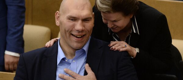 Николай Валуев и Валентина Терешкова - Sputnik Беларусь