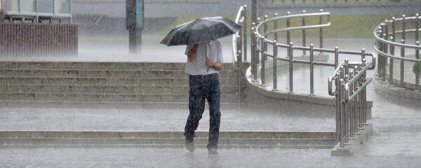 Дождь в Минске - Sputnik Беларусь