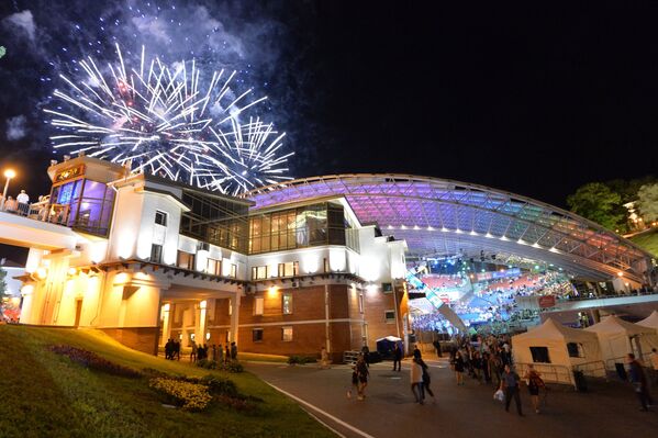 Открытие фестиваля Славянский базар прошло с традиционным фейерверком. - Sputnik Беларусь