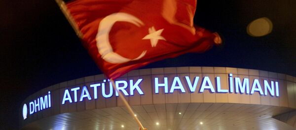 Аэропорт Ататюрк в ночь на субботу 16 июля - Sputnik Беларусь