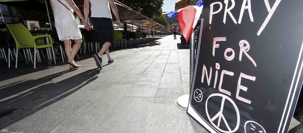Ницца после теракта 14 июля Ницца после теракта 14 июля - Sputnik Беларусь