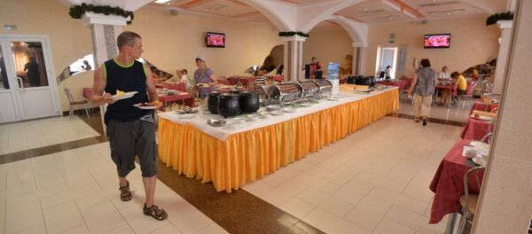 Швецкі стол у санаторыі Беларусачка Швецкі стол у санаторыі Беларусачка - Sputnik Беларусь