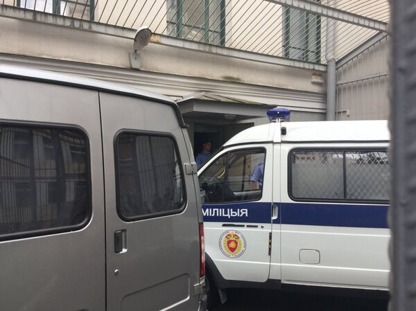 Внутренний дворик суда Центрального района - Sputnik Беларусь