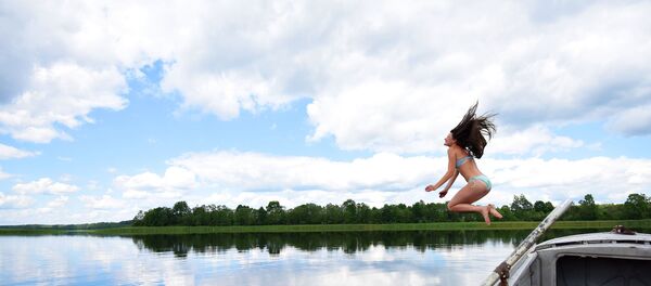 Купанне ў возеры - Sputnik Беларусь