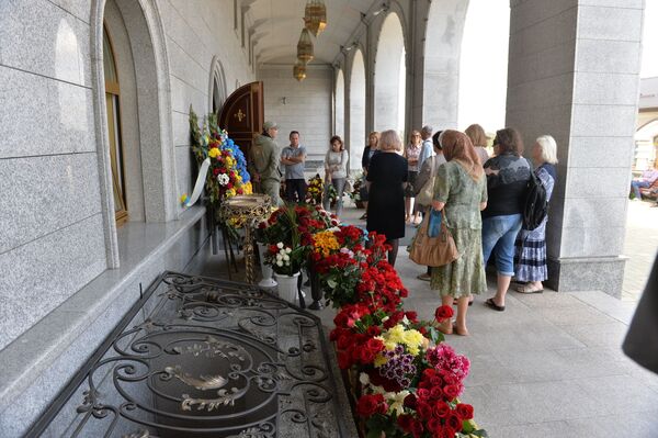 В Всехсвятском храме Минска проходит траурная панихида по Павлу Шеремету - Sputnik Беларусь