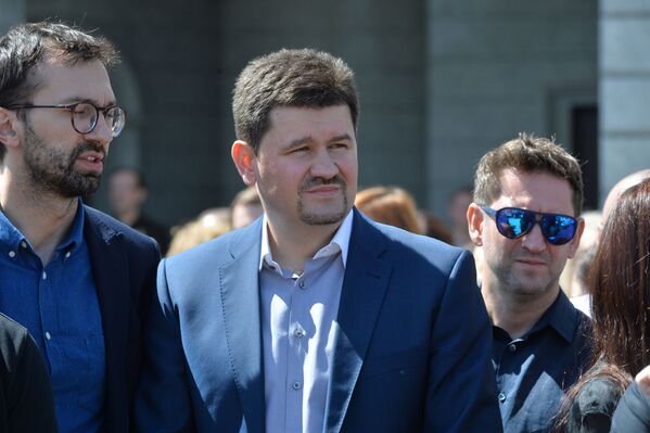 Украинский парламентарий Сергей Лешенко и пресс-секретарь президента Украины Святослав Цеголко - Sputnik Беларусь