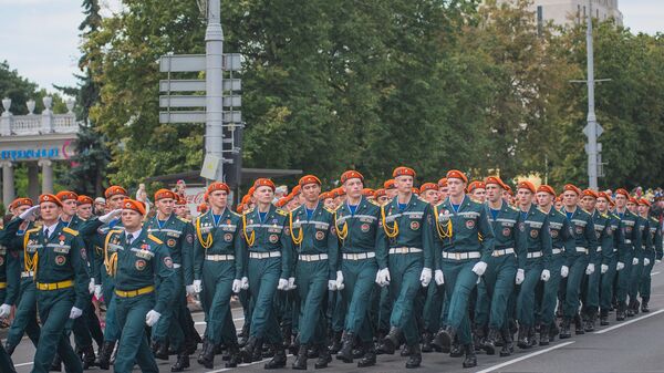 Парад в день спасателя - Sputnik Беларусь