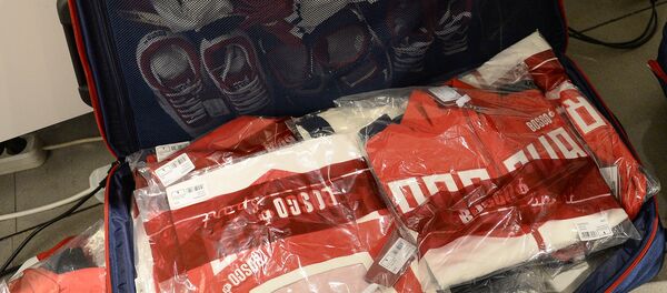 Экипировка сборных России по легкой атлетике и вольной борьбе к Олимпиаде-2016 - Sputnik Беларусь