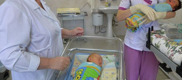 Новорожденные в центре по ведению беременности и родов - Sputnik Беларусь