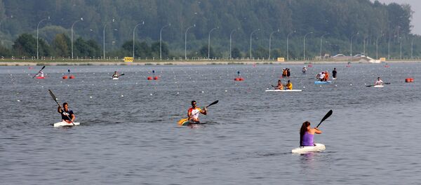 Тренировка участников ЧМ по гребле на байдарках и каноэ среди юниоров и молодежи до 23 лет - Sputnik Беларусь