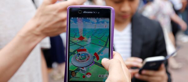 Игра Pokemon GO на смартфоне Игра Pokemon GO на смартфоне - Sputnik Беларусь