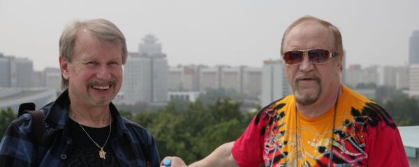 Салісты Песняроў Анатоль Кашапараў і Леанід Барткевіч Салісты Песняроў Анатоль Кашапараў і Леанід Барткевіч - Sputnik Беларусь