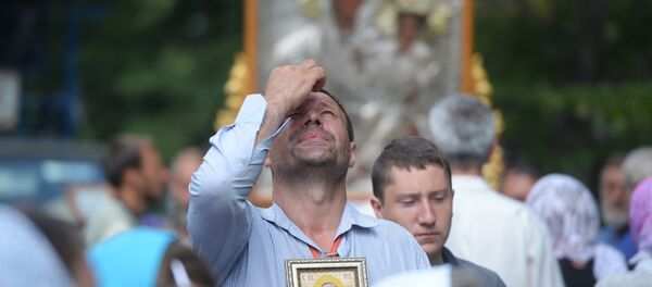 Участники Всеукраинского крестного хода мира, любви и молитвы за Украину - Sputnik Беларусь