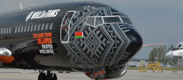 Брендированный Wargaming самолет Белавиа прилетел в Минск - Sputnik Беларусь