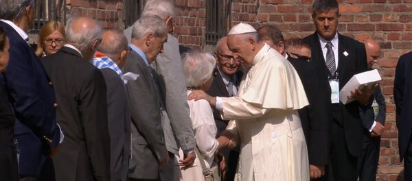 СПУТНИК_Папа римский Франциск посетил бывший нацистский концлагерь в Освенциме - Sputnik Беларусь