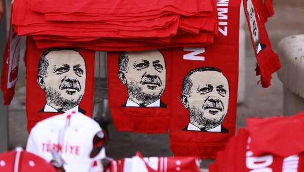 Шарфы с портретом президента Турции Эрдоганом - Sputnik Беларусь