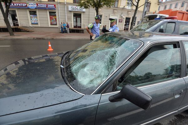 Наезд на пешехода совершен на проспекте Машерова недалеко от перекрестка с улицей Красной - Sputnik Беларусь