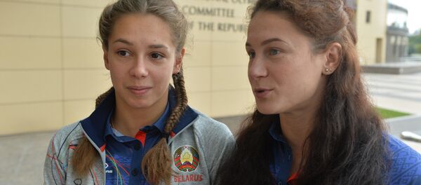 Белорусские синхронистки Вероника Есипович и Ирина Лимановская (слева направо) - Sputnik Беларусь