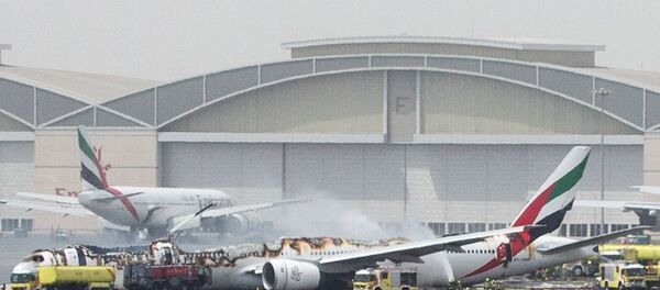 Пожар в аэропорту Дубая - Sputnik Беларусь