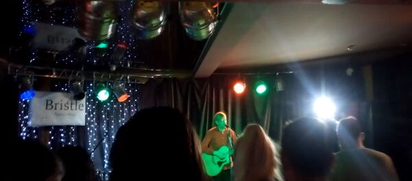 Курэйчык: збіраючы сродкі на фільм, мы ладзім свята Курэйчык: збіраючы сродкі на фільм, мы ладзім свята - Sputnik Беларусь