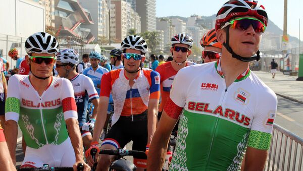 Старт групповой гонки на шоссе у мужчин на летней Олимпиаде-2016 в Рио-де-Жанейро - Sputnik Беларусь