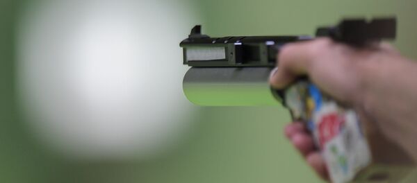 Стрельба из пневматического пистолета - Sputnik Беларусь