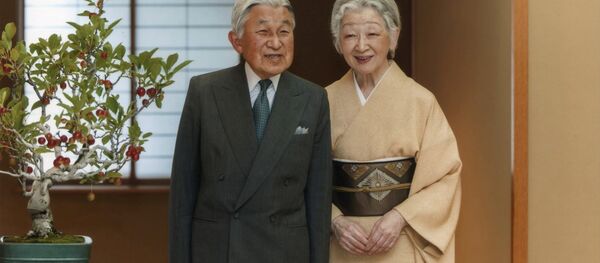 Император Акихито с супругой Михико - Sputnik Беларусь