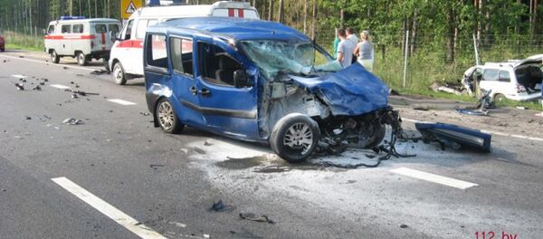 Разбитый автомобиль под Осиповичами - Sputnik Беларусь