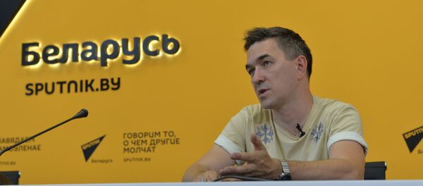 Дизайнер Иван Айплатов Дизайнер Иван Айплатов - Sputnik Беларусь