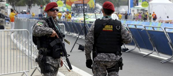 Бразильские полицейские на улицах Рио - Sputnik Беларусь