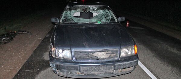 Автомобиль, сбивший велосипедисток - Sputnik Беларусь