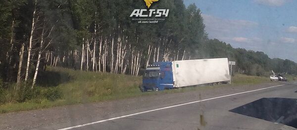 Водитель фуры при столкновении с Ситороеном не пострадал - Sputnik Беларусь