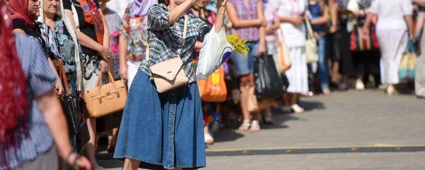 Прихожане Свято-Петропавловского собора - Sputnik Беларусь