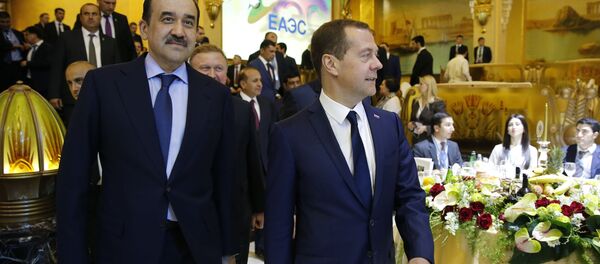 Премьер-министр РФ Д. Медведев в Ереване принимает участие в межправсовете ЕАЭС - Sputnik Беларусь